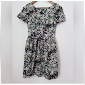 Oasis floral mini dress size small fully lined short sleeve with pockets…